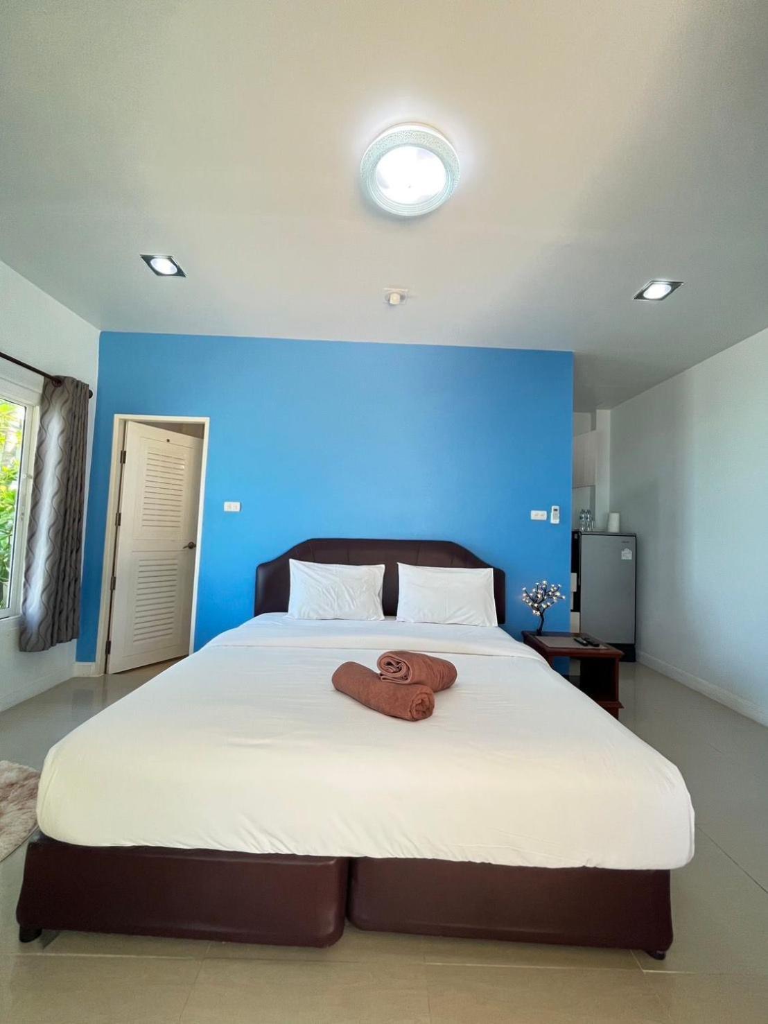 Maenam Villa Hotel Mae Nam Extérieur photo